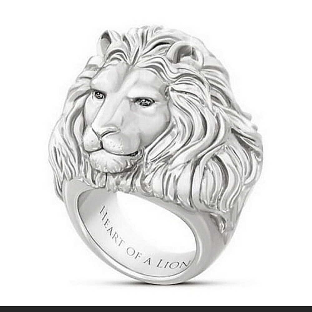 Lion Design Band Ring.